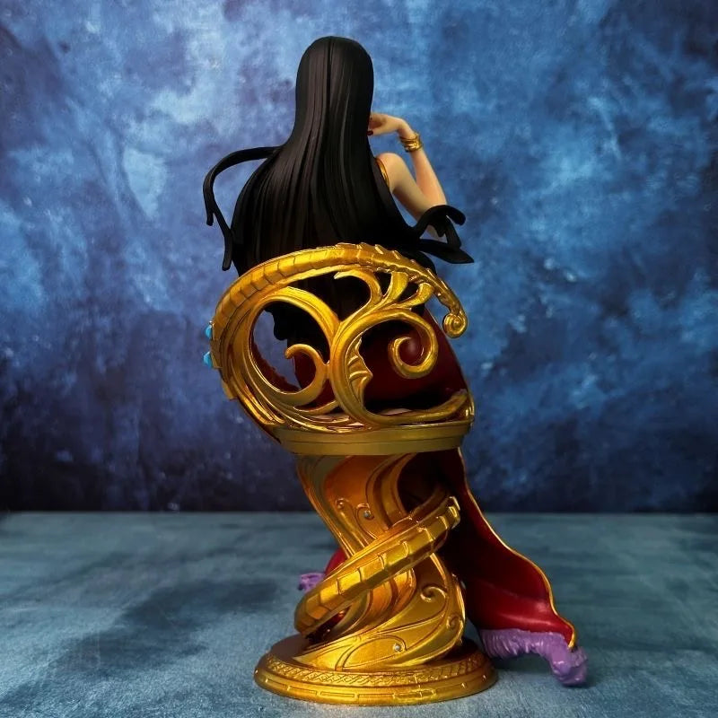 Figurka One Piece — Boa Hancock (siedząca poza na kolekcjonerskim tronie)