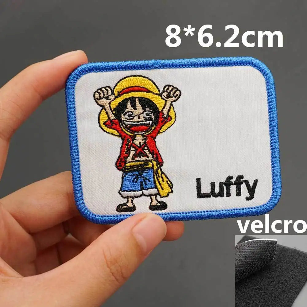 Naszywka One Piece – Luffy Wanted, prostokątna (niebieska)