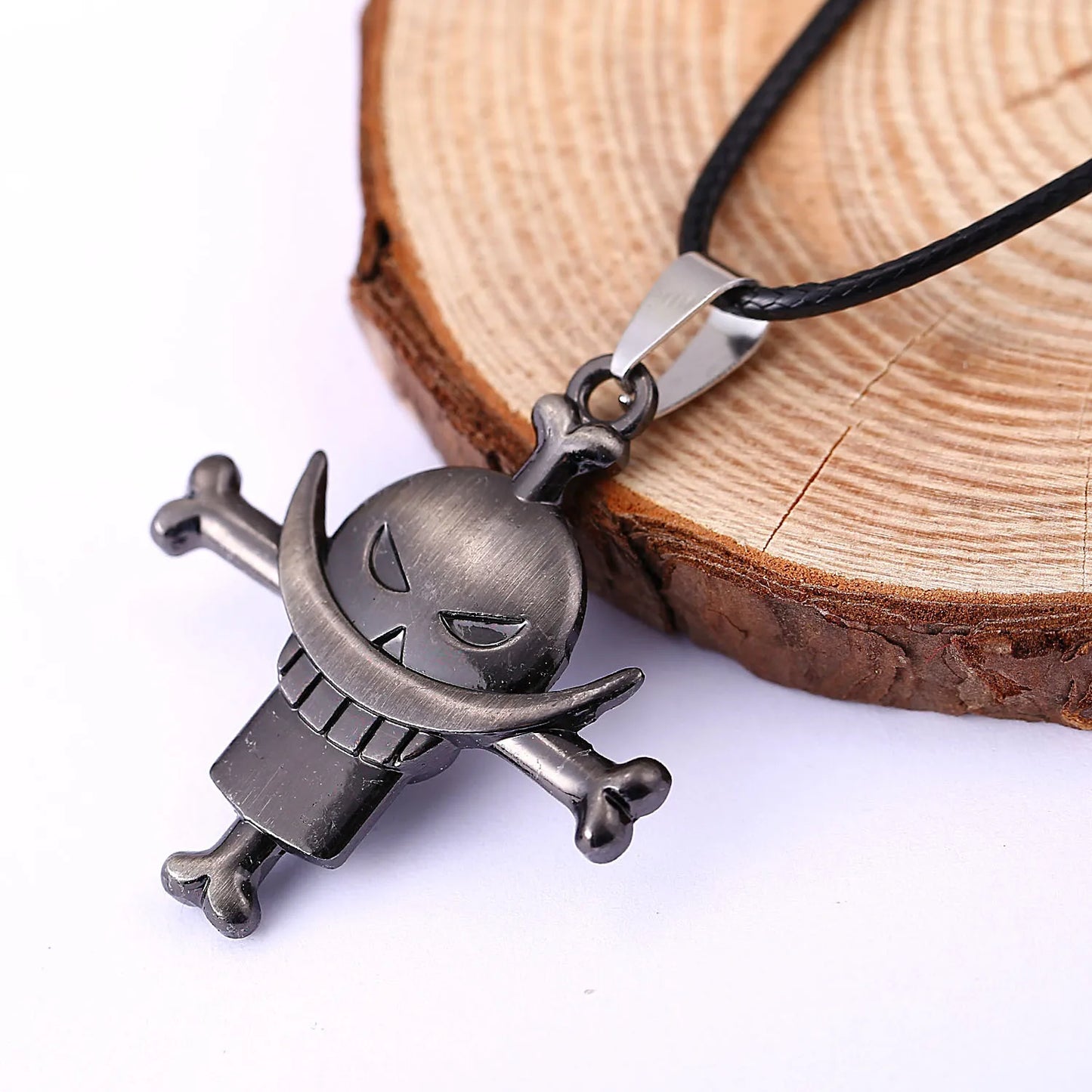 One Piece Necklace - Edward Newgate Jolly Roger Pendant (Whitebeard)