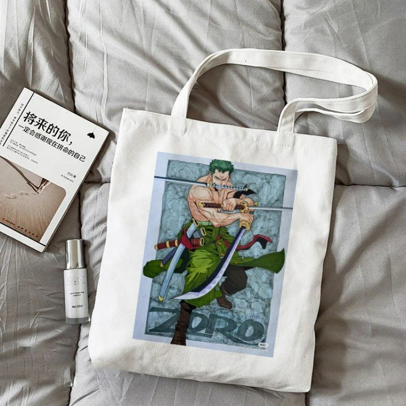 One Piece-tygkasse – Zoro i svärdstrid