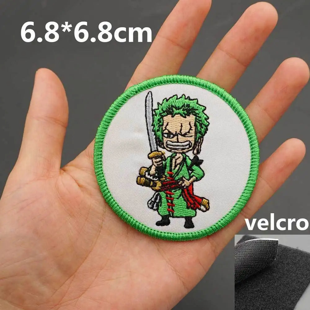 Naszywka One Piece – Roronoa Zoro w walce (zielone koło)