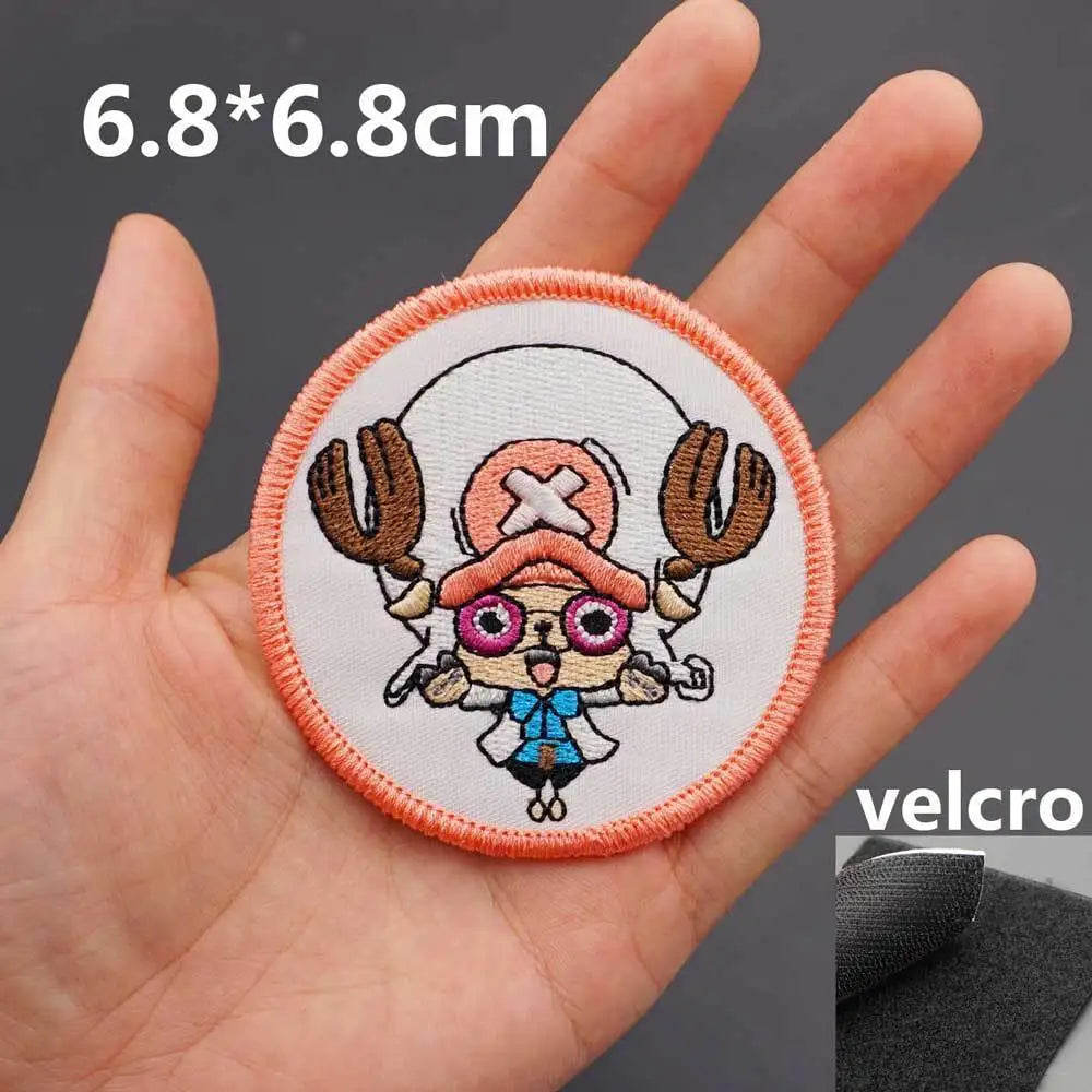 Naszywka One Piece – Tony Tony Chopper, lekarz (brązowe koło)