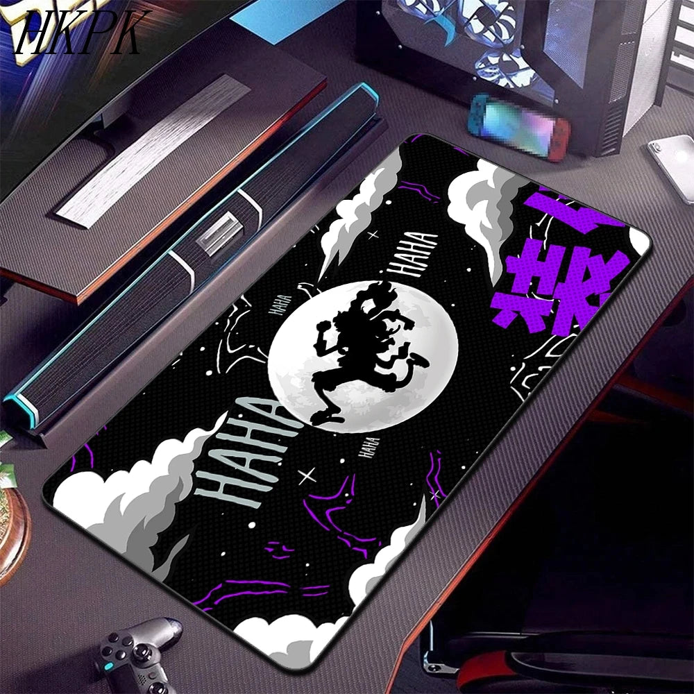 One Piece-skrivbordsmatta – Jolly Roger-logotyp i graffitistil