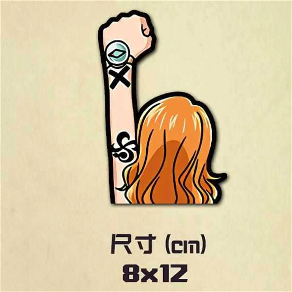 Naklejka One Piece – dłoń Nami z Log Pose (8x12cm)