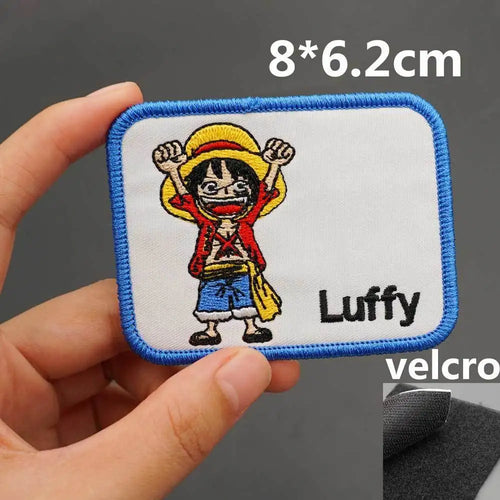 Naszywka One Piece – Luffy Wanted, prostokątna (niebieska)
